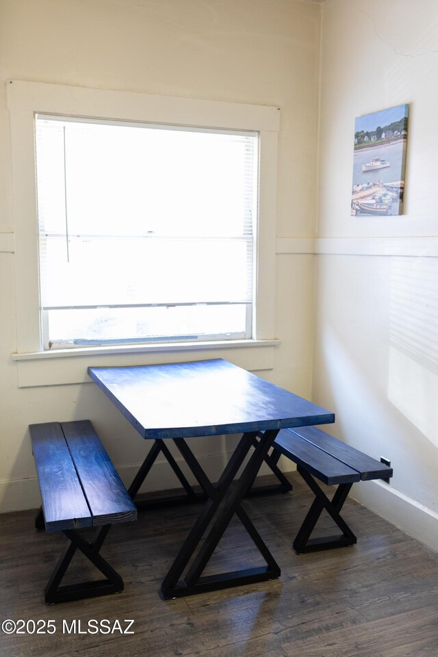 616 E 8th St, Tucson, AZ 85705 - dining area with wood finished floors