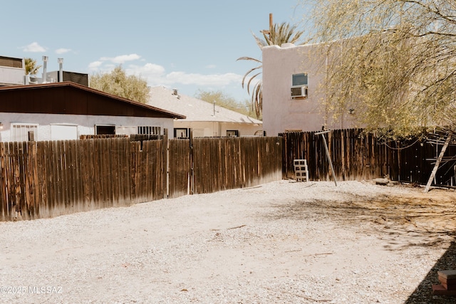 616 E 8th St, Tucson, AZ 85705 - view of yard with fence