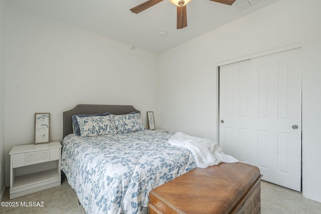 825 E Gunsight Mountain Pl, Sahuarita, AZ 85629 - tiled bedroom with a closet and a ceiling fan