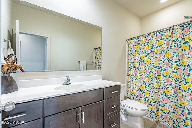 12625 N Wildrose Dr, Marana, AZ 85653 - bathroom with vanity, toilet, recessed lighting, and a shower with curtain