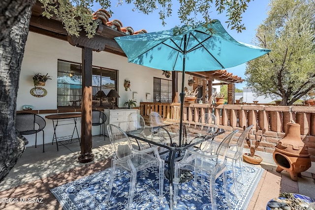 344 S Paseo Sarta Unit C, Green Valley, AZ 85614 - wooden deck featuring outdoor dining area and a patio