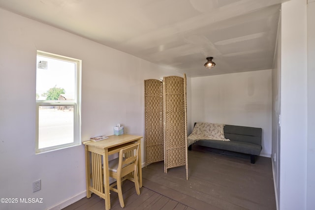 203 N Kellum Ave, Bowie, AZ 85605 - sitting room featuring hardwood / wood-style flooring and plenty of natural light