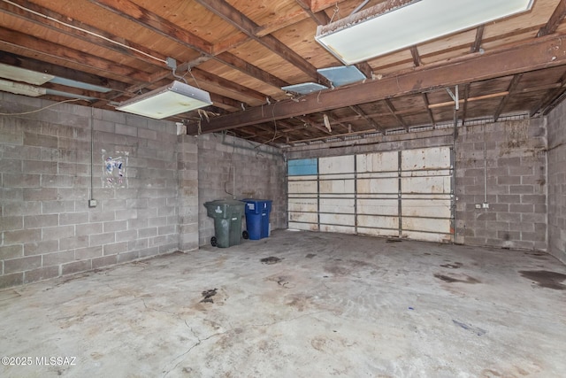 2956 N Tyndall Ave, Tucson, AZ 85719 - garage featuring concrete block wall