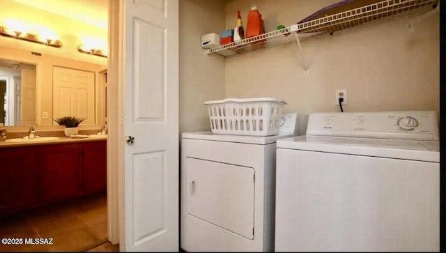6655 N Canyon Crest Dr Unit 13277, Tucson, AZ 85750 - washroom with washer and clothes dryer