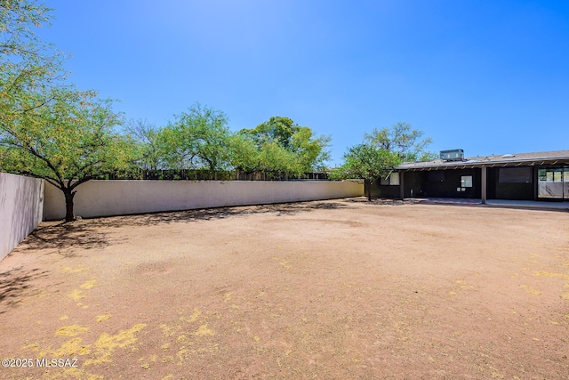 2607 E Adams St, Tucson, AZ 85716 - view of yard with fence