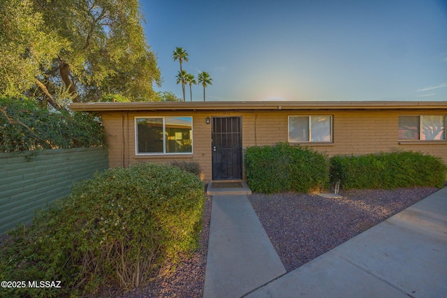 3025 E Blacklidge Dr, Tucson, AZ 85716 - ranch-style home with brick siding