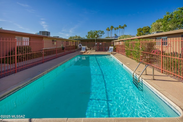 3025 E Blacklidge Dr, Tucson, AZ 85716 - community pool with central AC
