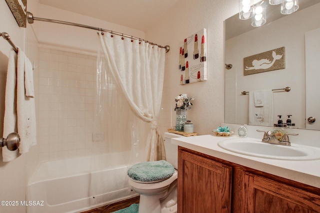 10095 E Autumnwind Pl, Tucson, AZ 85730 - bathroom featuring toilet, vanity, shower / bath combo with shower curtain, and wood finished floors
