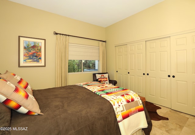 9971 N Desert Sky Rd, Oro Valley, AZ 85737 - bedroom with a closet