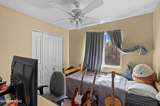 4760 W Tumacacori Dr, Amado, AZ 85645 - bedroom featuring a closet and ceiling fan