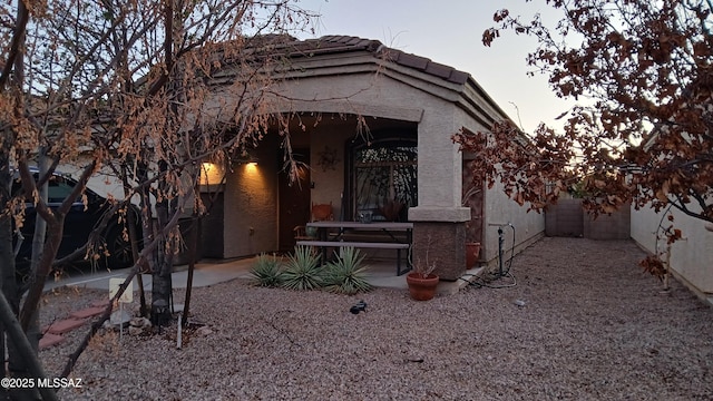 6700 S Stone Fly Dr, Tucson, AZ 85757 - view of front of house featuring stucco siding