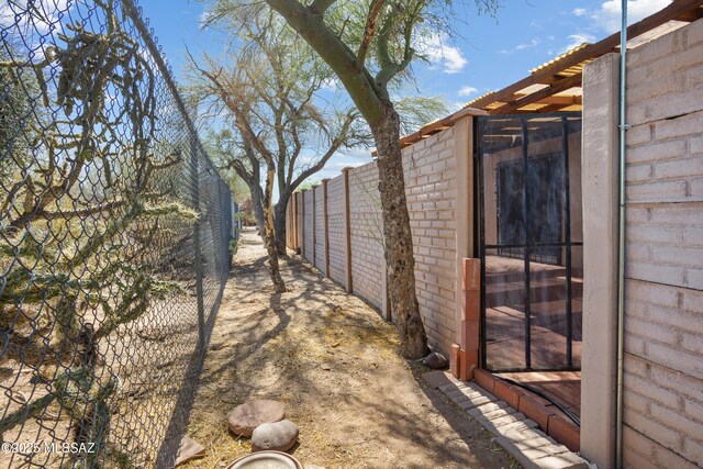 9350 E Speedway Blvd Unit 6, Tucson, AZ 85710 - view of yard