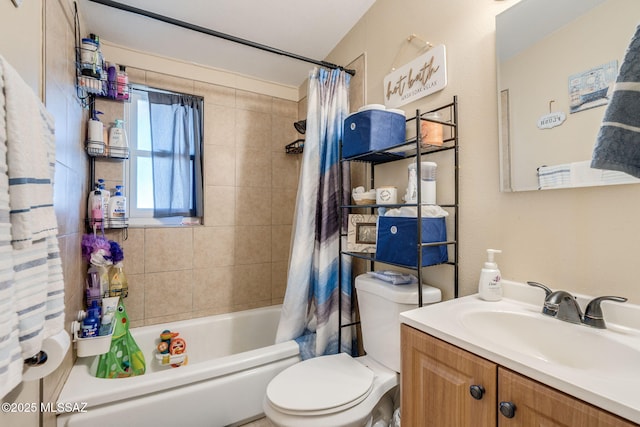 615 W 6th Ave, San Manuel, AZ 85631 - bathroom featuring toilet, shower / tub combo, and vanity