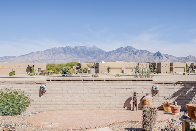 4043 S Golden Lynx Rd, Green Valley, AZ 85614 - view of patio featuring a mountain view and fence