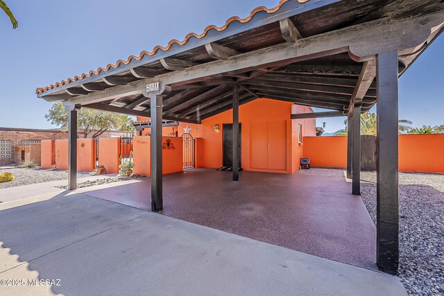 241 W Calle Mccleary, Green Valley, AZ 85614 - view of patio with fence