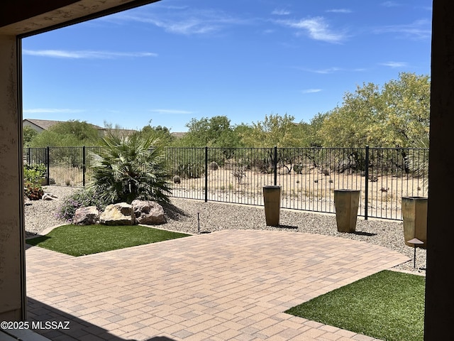 60422 E Arroyo Vista Dr, Oracle, AZ 85623 - view of patio featuring a fenced backyard