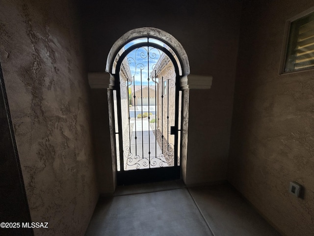 60422 E Arroyo Vista Dr, Oracle, AZ 85623 - view of foyer