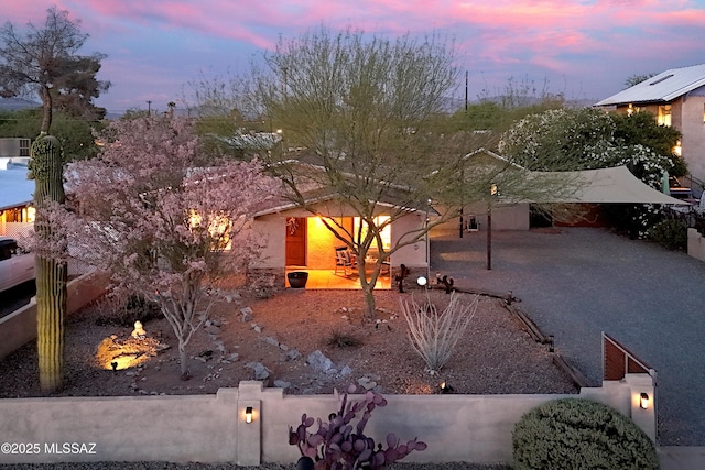 2120 N Fair Oaks Ave, Tucson, AZ 85712 - view of front of home