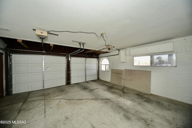 980 W Camino Sagasta, Green Valley, AZ 85622 - view of garage