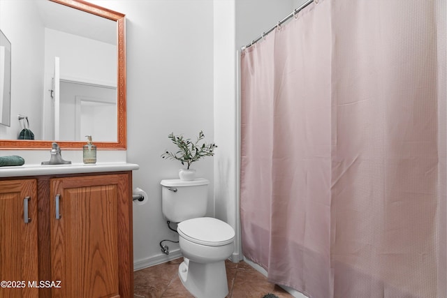 472 W Calle Sedillo, Sahuarita, AZ 85629 - full bath featuring toilet, vanity, tile patterned floors, and a shower with curtain