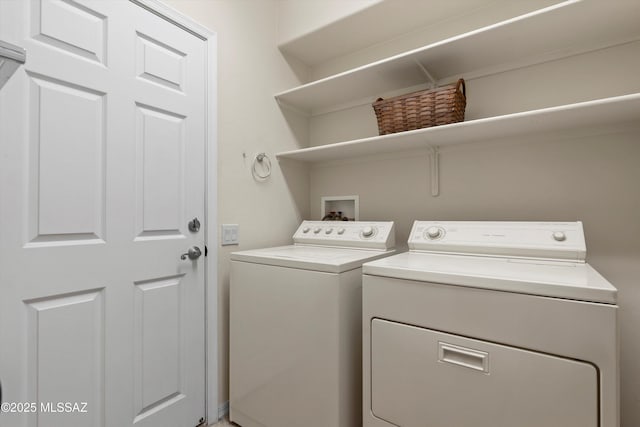 472 W Calle Sedillo, Sahuarita, AZ 85629 - laundry area with separate washer and dryer