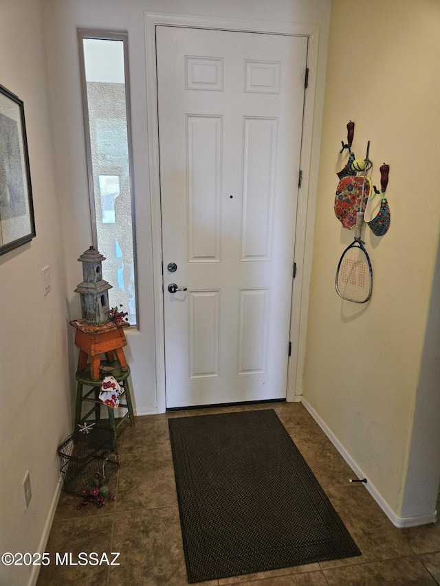 1104 W Pastora Peak Dr, Green Valley, AZ 85614 - foyer featuring baseboards