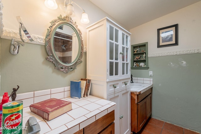 2621 W Rapallo Way, Tucson, AZ 85741 - bathroom featuring tile patterned floors and vanity
