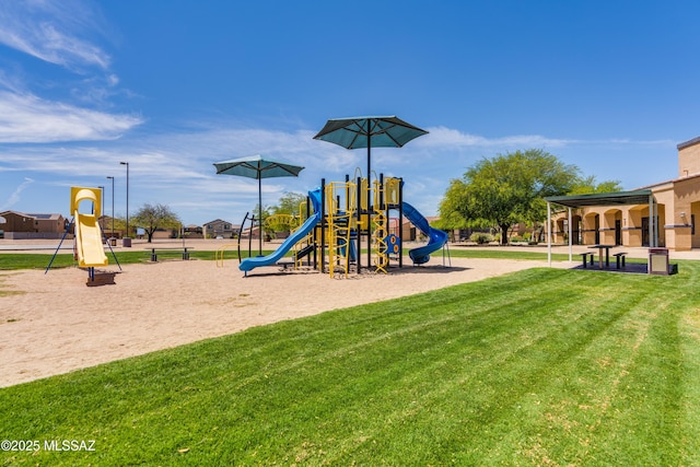 8045 S Red Sox Rd, Tucson, AZ 85756 - community play area featuring a lawn