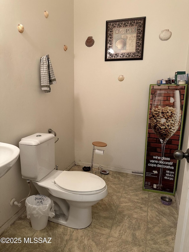1027 E Madera Grove Ln, Sahuarita, AZ 85629 - bathroom with toilet