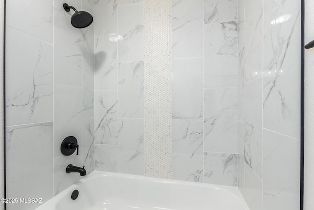 1200 S Alpine Cir, Green Valley, AZ 85614 - full bath featuring  shower combination