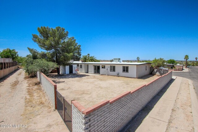 9570 E Sellarole Rd, Tucson, AZ 85730 - back of house with fence