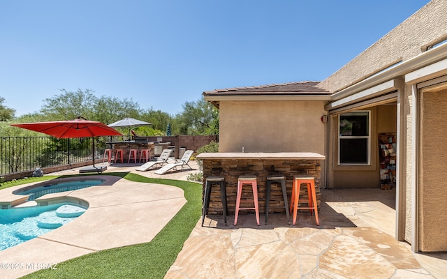 13570 E Hampden Green Way, Vail, AZ 85641 - view of patio with a jacuzzi