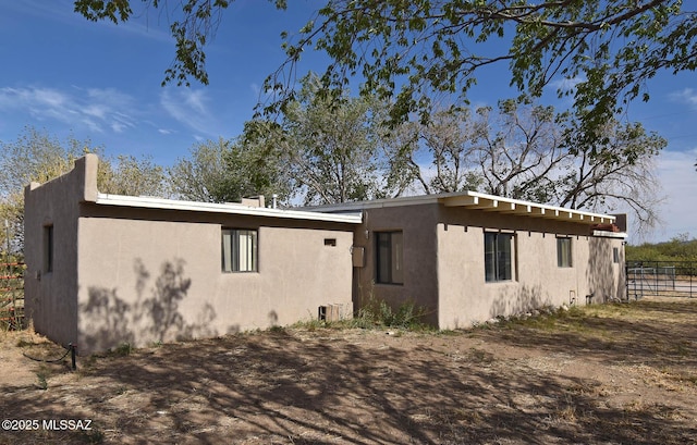 1203 N Cochise Stronghold Rd, Cochise, AZ 85606 - view of front facade featuring fence and stucco siding