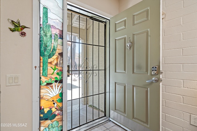 1018 Cll De La Temporada, Green Valley, AZ 85614 - entrance foyer with tile patterned flooring