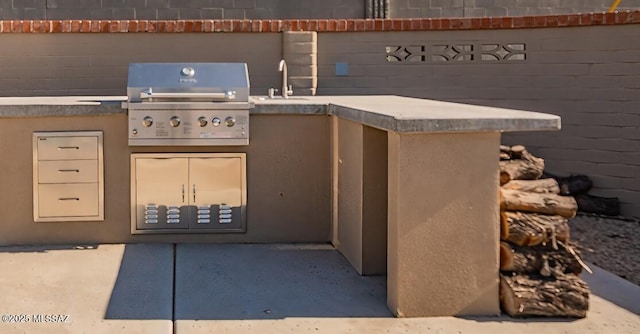 3454 E Calle Del Prado, Tucson, AZ 85716 - view of patio / terrace with a sink