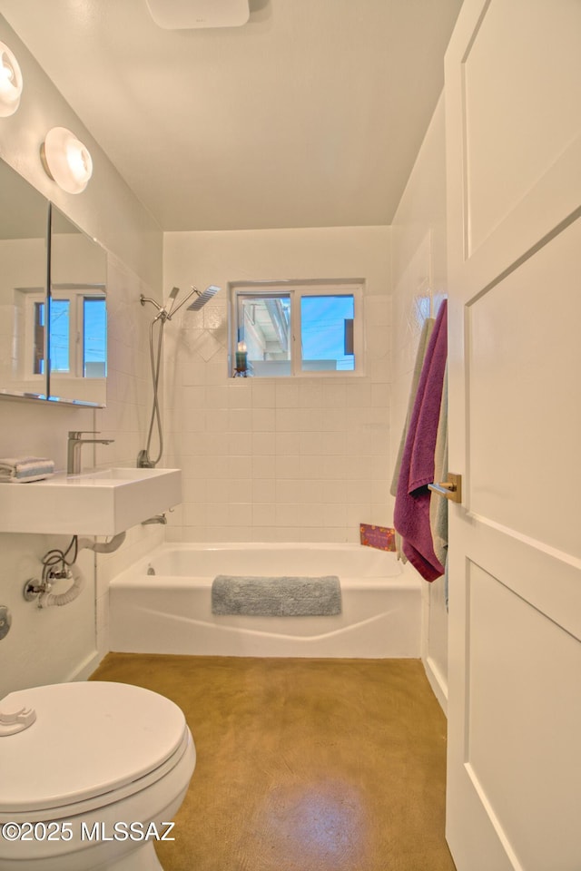 3341 E 23rd St, Tucson, AZ 85713 - full bath featuring toilet, shower / washtub combination, and a sink