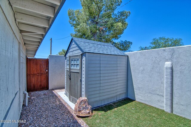 3341 E 23rd St, Tucson, AZ 85713 - view of shed featuring a gate