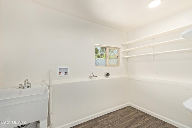1540 N Calle Valencia, Oracle, AZ 85623 - clothes washing area with washer hookup, dark wood-style floors, and baseboards