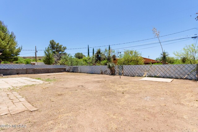 1540 N Calle Valencia, Oracle, AZ 85623 - view of yard featuring fence