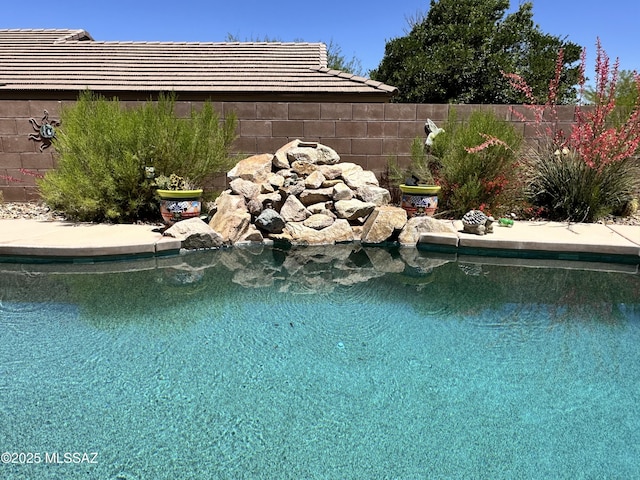 2108 W Moon Milk St, Benson, AZ 85602 - view of swimming pool featuring fence