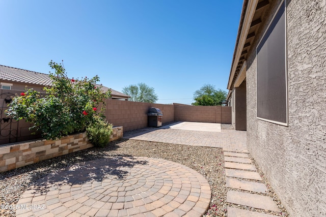 8040 N Desert Gum Dr, Tucson, AZ 85741 - view of patio / terrace with a fenced backyard and area for grilling