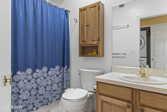 140 E Paseo De Golf, Green Valley, AZ 85614 - bathroom with stacked washer and clothes dryer, toilet, vanity, and curtained shower