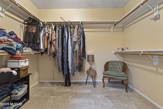 140 E Paseo De Golf, Green Valley, AZ 85614 - view of spacious closet
