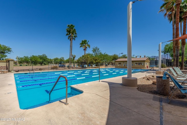 1936 N Star Vw Ln, Green Valley, AZ 85614 - community pool with fence and a patio area