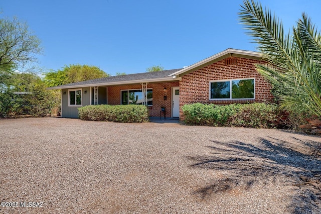 3409 E Linden St, Tucson, AZ 85716 - ranch-style home featuring brick siding