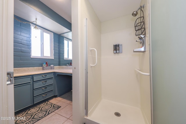 628 Corpino De Pecho, Green Valley, AZ 85614 - bathroom with a shower stall, tile patterned flooring, and vanity