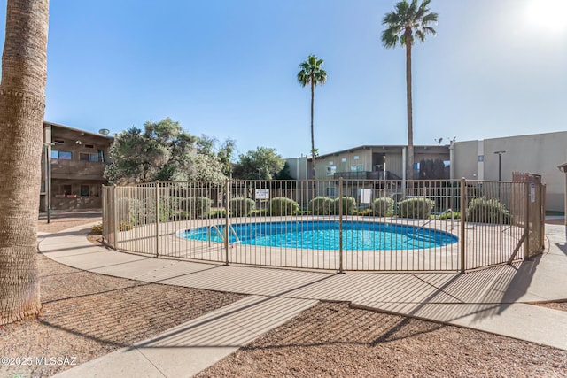 2525 N Alvernon Way Unit F8, Tucson, AZ 85712 - community pool with fence and a patio area