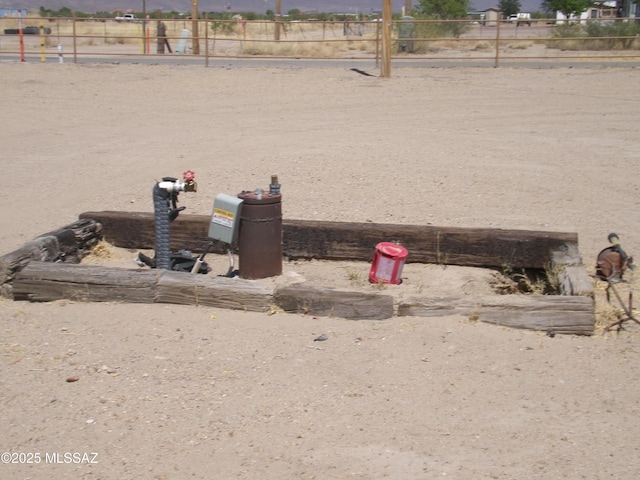 2474 W Victoria Ln, Willcox, AZ 85643 - view of yard featuring fence