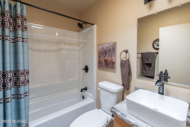 413 N Calle Del Diablo, Green Valley, AZ 85614 - bathroom with shower / bath combo, toilet, and vanity