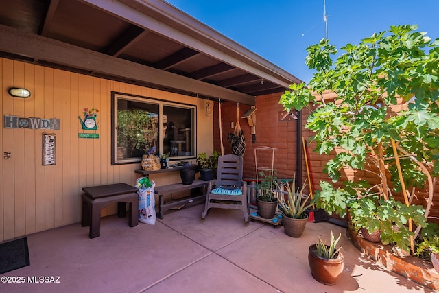 413 N Calle Del Diablo, Green Valley, AZ 85614 - view of patio / terrace